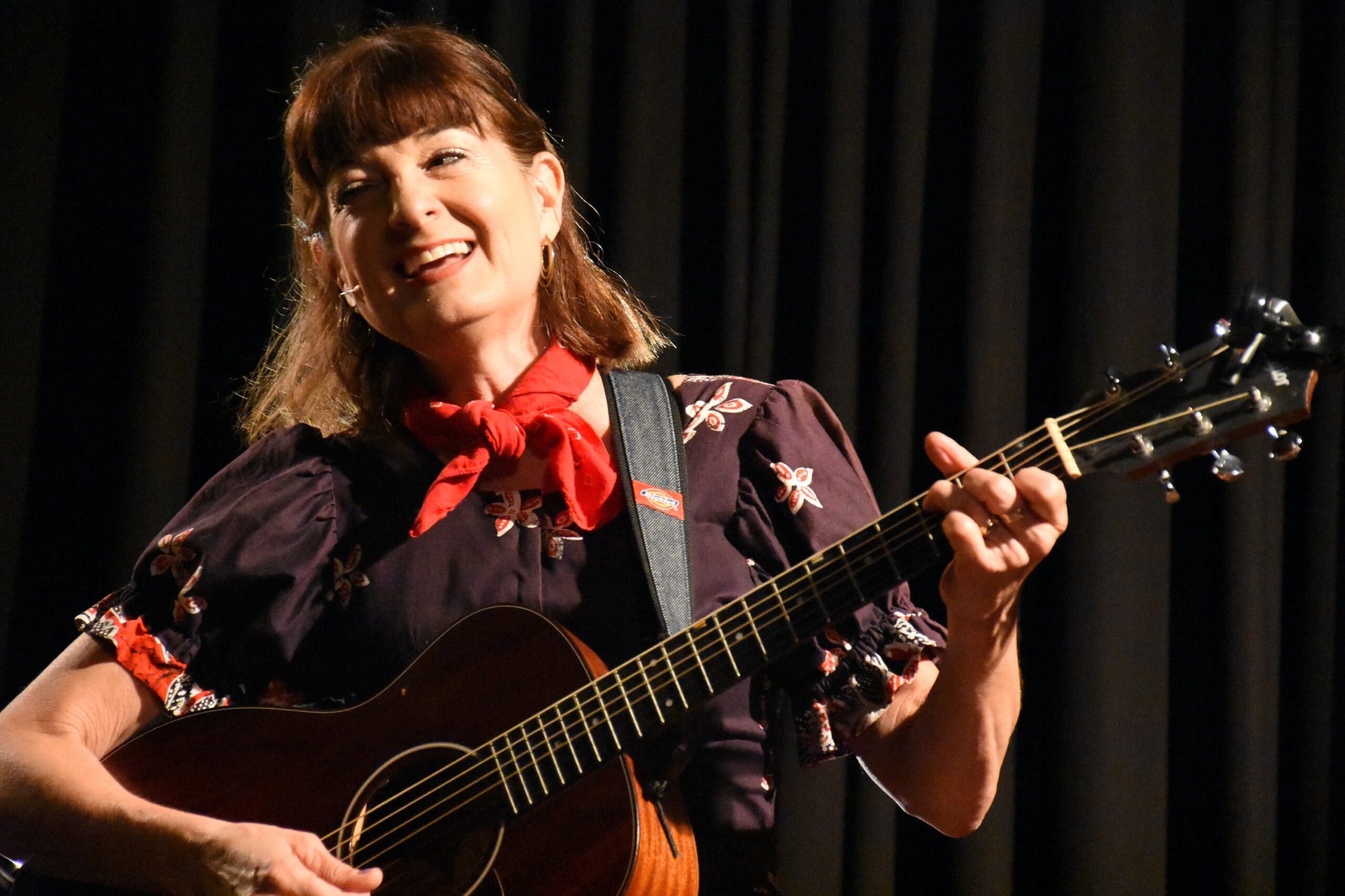 Hope-Levy-Publicity-pix-w-guitar-by-Todd-Everett2